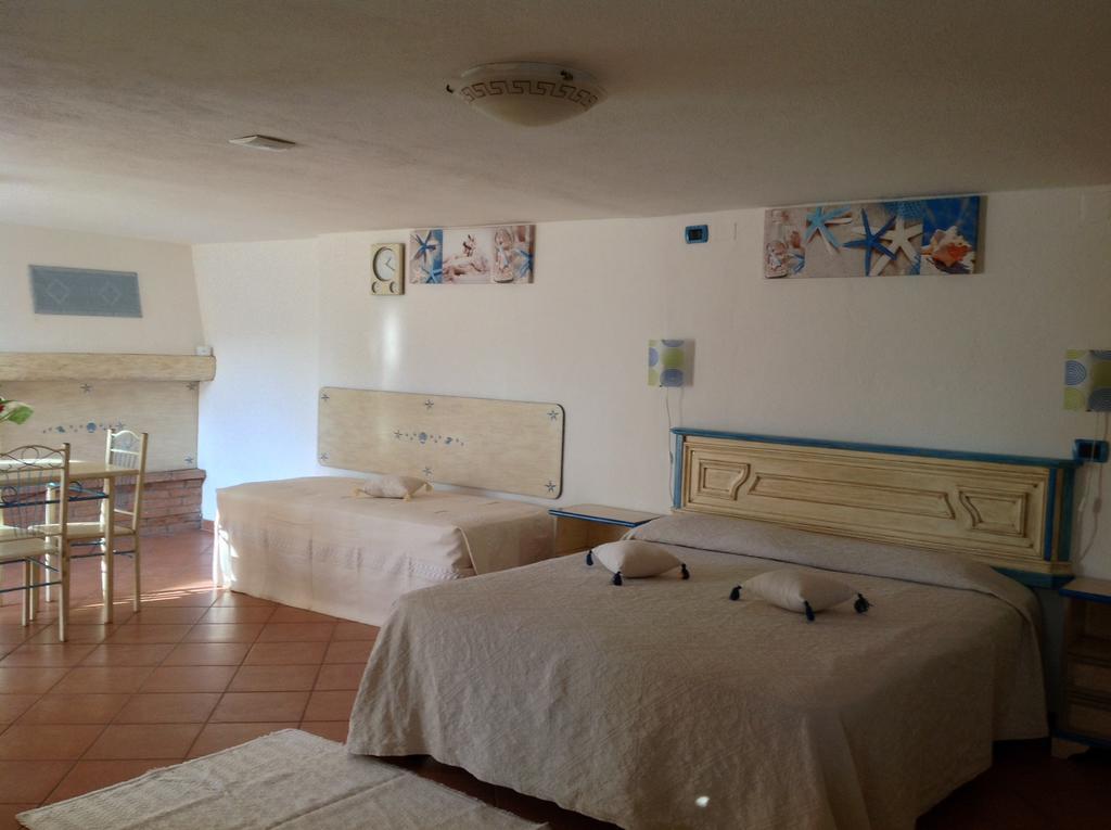Addisora Appartamenti Cala Liberotto Room photo